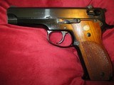 Smith & Wesson Model 39 (pre 1960) - 4 of 11