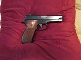 Smith & Wesson Model 39 (pre 1960) - 7 of 11