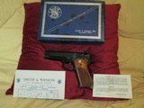 Smith & Wesson Model 39 (pre 1960) - 1 of 11