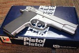 Smith & Wesson Model 1006