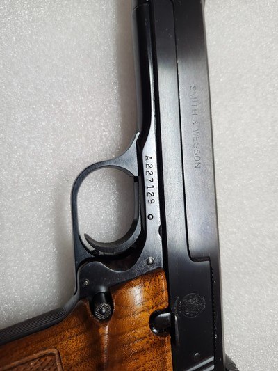 Smith and Wesson model 41 in box - Image 6 of 11