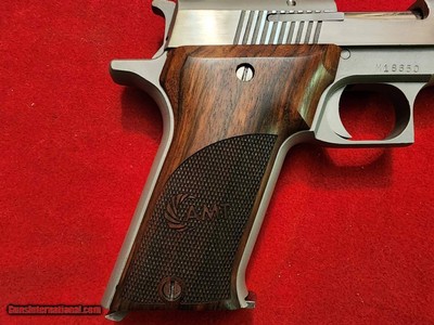 AMT Auto Mag 6