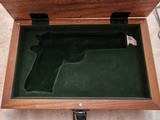 COLT 1911 WOOD PRESENTATION BOX/With 3D CUT MOUNT SURIBACHI IWO JIMA - 2 of 11