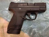 Smith & Wesson, M&P 9 Shield - 3 of 8