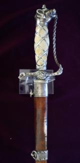 AMERICAN REVOLUTIONARY WAR DOG HEAD SILVER HILT SWORD HALLMARKED 1770 - 1 of 11