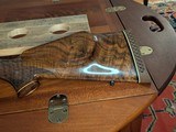 Weatherby Mark V factory Custom shop Safari .300 wthby Magnum Fleur De Lis LIKE NEW outstanding wood - 5 of 15