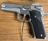 Smith & Wesson Model 659 semi-automatic SA/DA 9mm pistol - 1 of 8