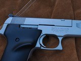 Smith & Wesson model 2206 target pistol 22LR - 4 of 11