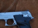 Smith & Wesson model 2206 target pistol 22LR - 6 of 11