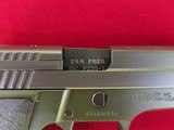 Sig Sauer M11-A1 9mm Rare Green Frame Like New in Case - 9 of 15