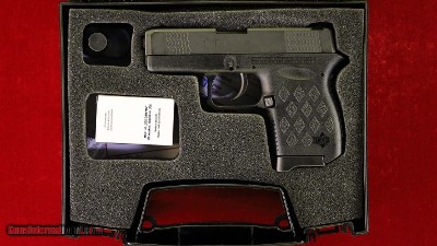 Diamondback DB9, 9mm, Like New in Case