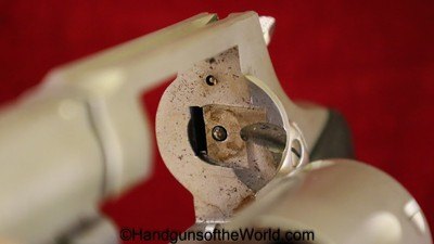 Taurus M905, 9mm, 2? Stainless with Box - Image 11 of 20