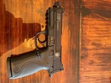 S&W M&P .22 Compact - 1 of 3
