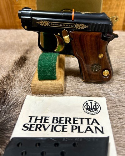 Beretta 950BS 25 cal Factory Engraved With Gold Inlay NIB
