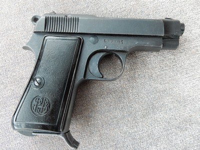 Late WWII blank slide Beretta 19357.65/32acp with holster