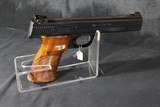 Smith & Wesson model 41 .22LR - 4 of 9
