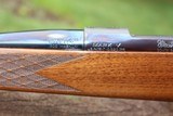 Weatherby Mark V Deluxe 300 Wby. Mag. - 8 of 13