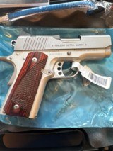 Kimber
Stainless Ultra Carry II 9mm - 3 of 7