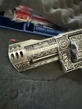 Smith Wesson M500 Trump 47 - 2 of 8