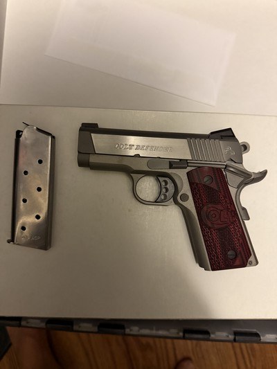 Colt Defender 1911 45acp