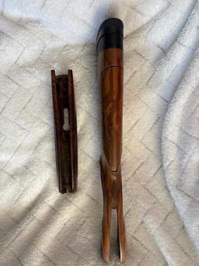 Beretta DT11 Grade 2.5 Walnut Stock - Adjustable Comb – ISIS Recoil System – Excellent Condition - Image 6 of 15