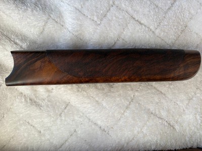 Beretta DT11 Grade 2.5 Walnut Stock - Adjustable Comb – ISIS Recoil System – Excellent Condition - Image 9 of 15