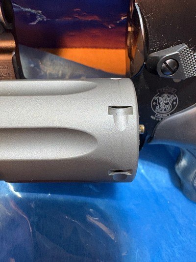Smith & Wesson 432 UC Ultimate Carry Ti No Lock .32 H&R J Frame - Excellent - Image 10 of 11