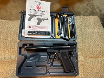 Ruger Mark III .22LR 5.5” Bull Barrel – Excellent – 4 Magazines – Box - Image 2 of 6