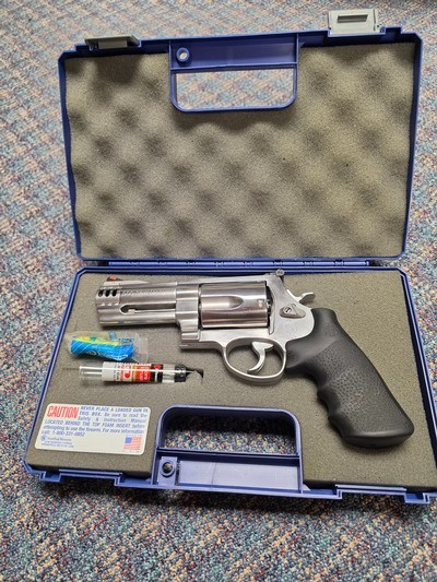 Smith and Wesson Model 500 - .500 S&W Revolver - Image 1 of 9