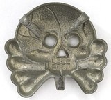 GERMAN WW 2 SS LATE WAR VISOR SKULL - 3 of 4