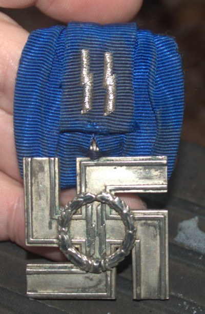 SS 12 YEAR LONG SERVICE AWARD MOUNTED WITH RIBBON BAR - Image 1 of 2