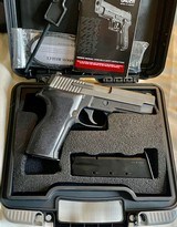 Sig Sauer P226 9mm - 5 of 7