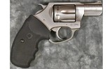 Charter Arms ~ Undercoverette ~ 32 Magnum - 1 of 2