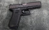 GLOCK ~ 17 GEN 4 ~ 9MM LUGER - 1 of 4