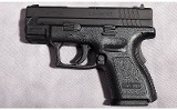 SPRINGFIELD ARMORY ~ XD-40 ~ .40 S&W - 2 of 3