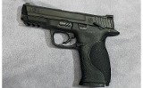 SMITH & WESSON ~ M&P40 ~ .40 S&W - 2 of 3