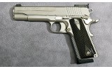 SIG SAUER ~ 1911 ~ .45 AUTO - Image 2 of 3
