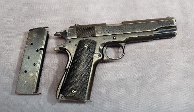 D.G.F.M. EJERCITO ARGENTINO ~ 1927 ~ .45 AUTO - Image 1 of 3