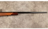 Weatherby~Mark V~300 Wby Magnum - 4 of 10