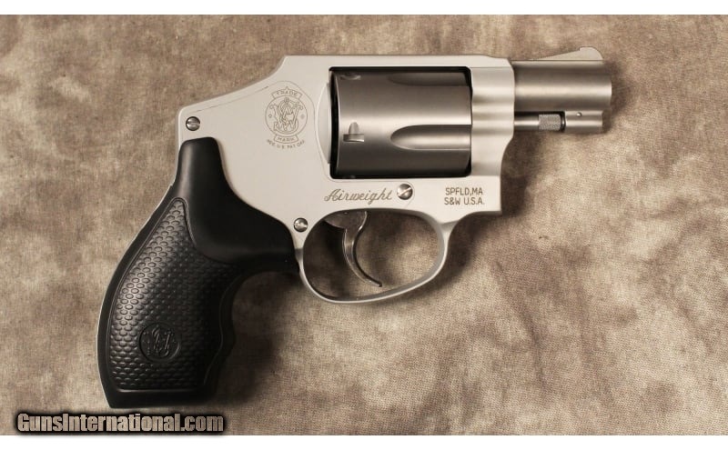 Smith & Wesson~642-2~38 special