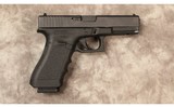 Glock~G17 gen 3~9 mm - 1 of 2