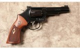 Smith and Wesson~Model 19-9 Classic~38 SPL/357 Magnum - 1 of 2
