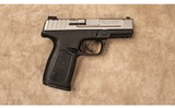 Smith & Wesson~SD40~40 S&W - 1 of 2
