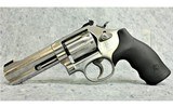 Smith & Wesson ~ 617-6 ~ .22 long rifle - 2 of 2
