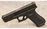 Glock ~ 17 V ~ 9mm Luger - 2 of 3