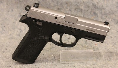 FN ~ FNP-40 ~ .40 S&W - Image 1 of 4