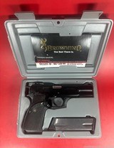 1999 Belgium Browning Hi power, 40 S&W Excellent condition. 10 rd magazine - 1 of 12