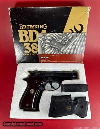 1981 Browning BDA 380. ITALIAN MADE PISTOL by BERETTA. Excellent Condition