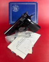 Smith & Wesson S&W Model 59 9mm 15 rd mag, Near MiNT. Box Tools Papers - 1 of 13