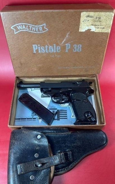 Walther P38 West German Police 9mm 1960. Excellent Condition Full rig
